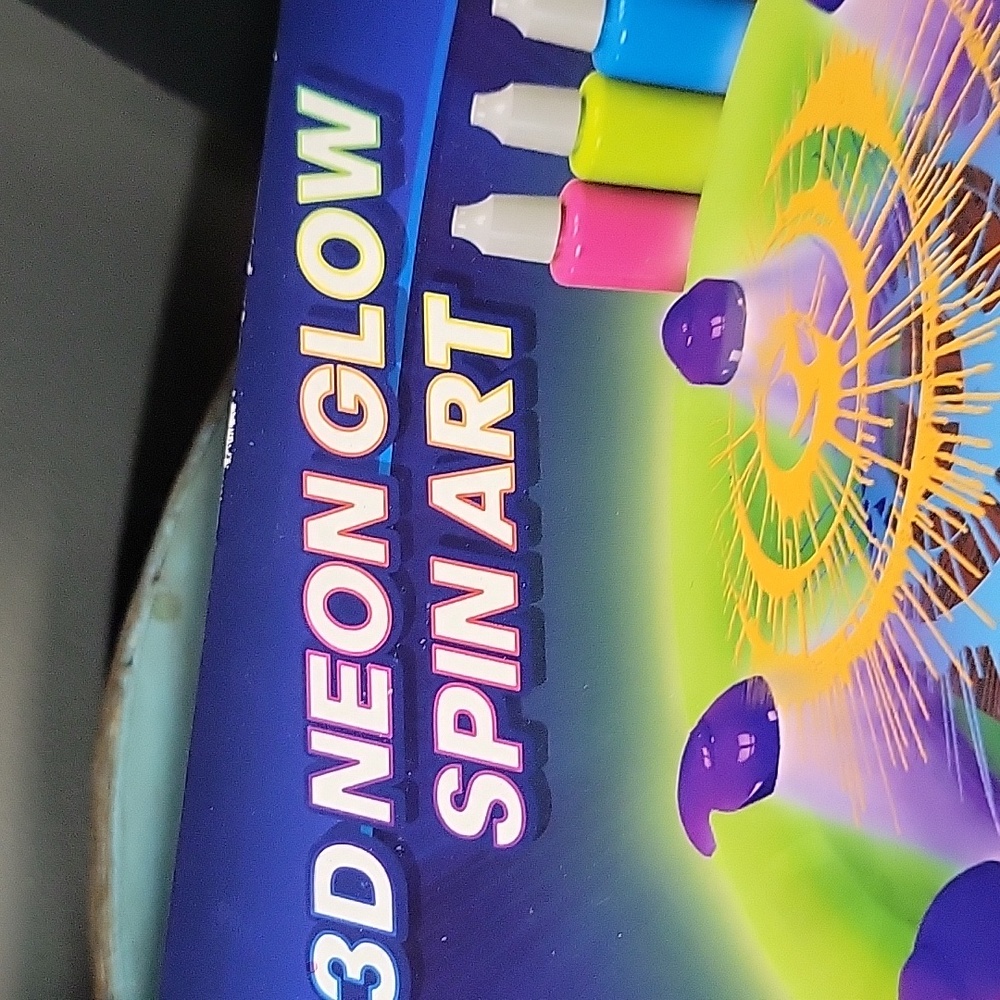 Lightastic 3D Neon Glow Spin Art Toy - Picture 2 of 5